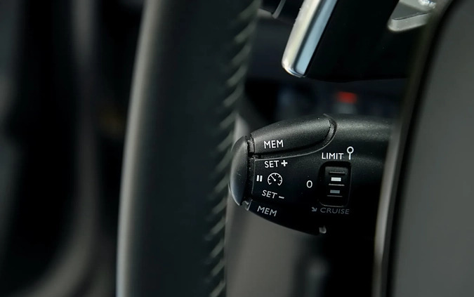 Peugeot 2008 cena 84900 przebieg: 63000, rok produkcji 2022 z Pelplin małe 781